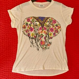 Elephant graphic t-shirt